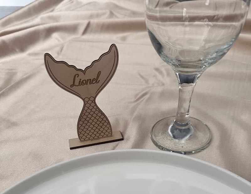 Marque-place queue de sirène en bois personnalisé